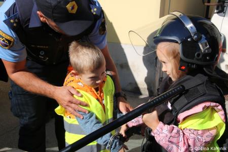 Tudi otroci kamniških šol in vrtcev so bili danes trajnostno povezavi  (32)